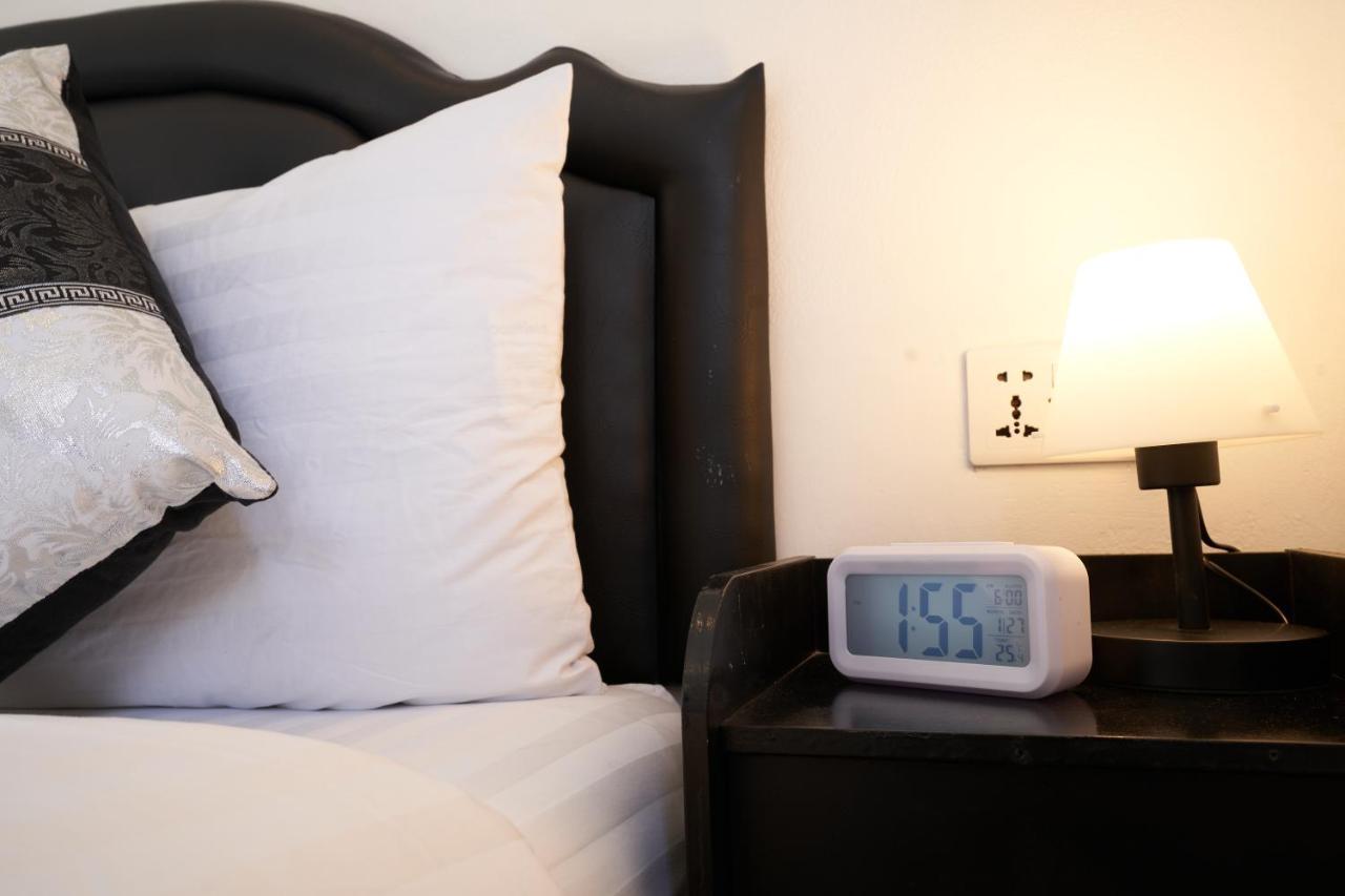 Thonglor Suites Hotel Bangkok Kültér fotó