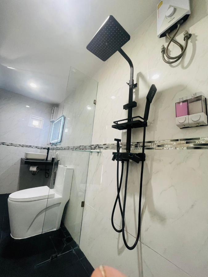 Thonglor Suites Hotel Bangkok Kültér fotó