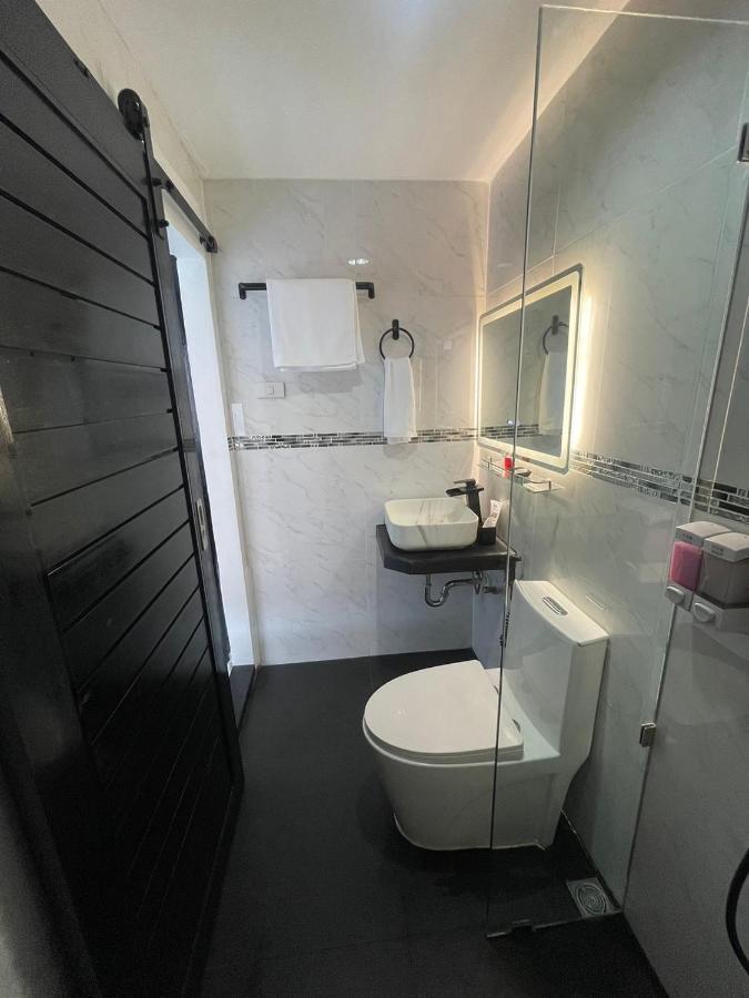 Thonglor Suites Hotel Bangkok Kültér fotó
